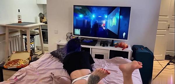  Fucking Hot Babe during while she Plays Hitman - Cum Glasses